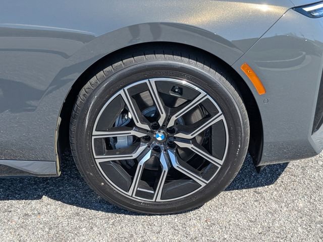New 2026 BMW 760i xDrive w/ Luxury Rear Seating Package image 11