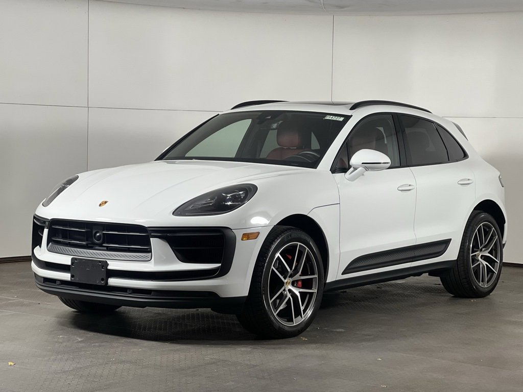 Certified 2023 Porsche Macan S image 1