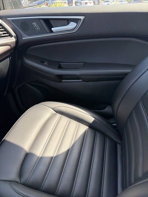 Used 2024 Ford Edge SEL w/ Convenience Package image 13