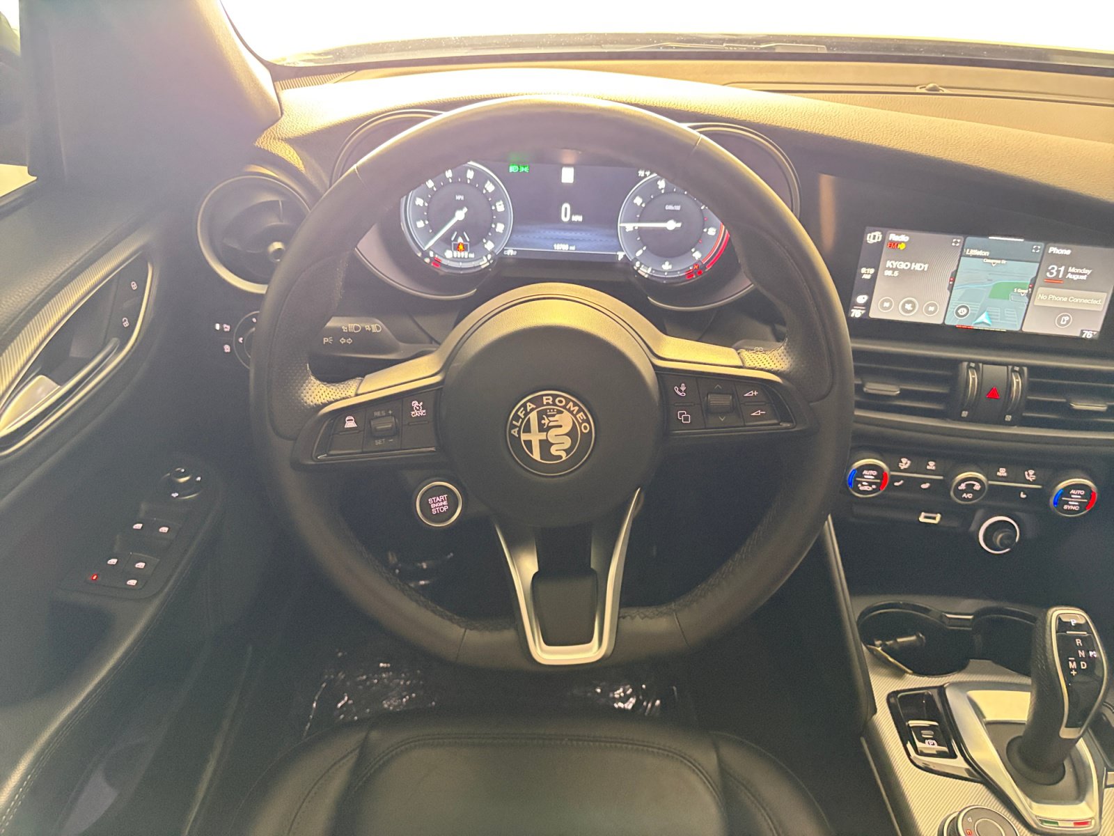 Used 2024 Alfa Romeo Giulia Ti AWD/4WD image 36