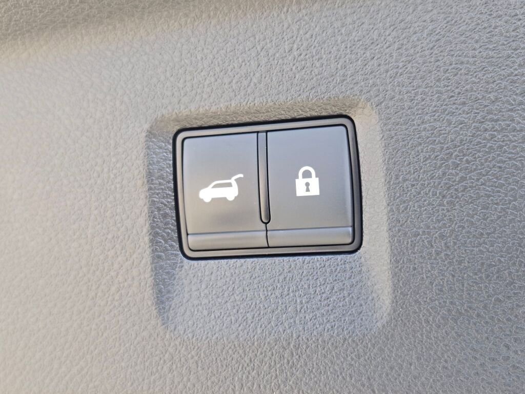 Used 2025 INFINITI QX60 Autograph w/ Cargo Package image 16