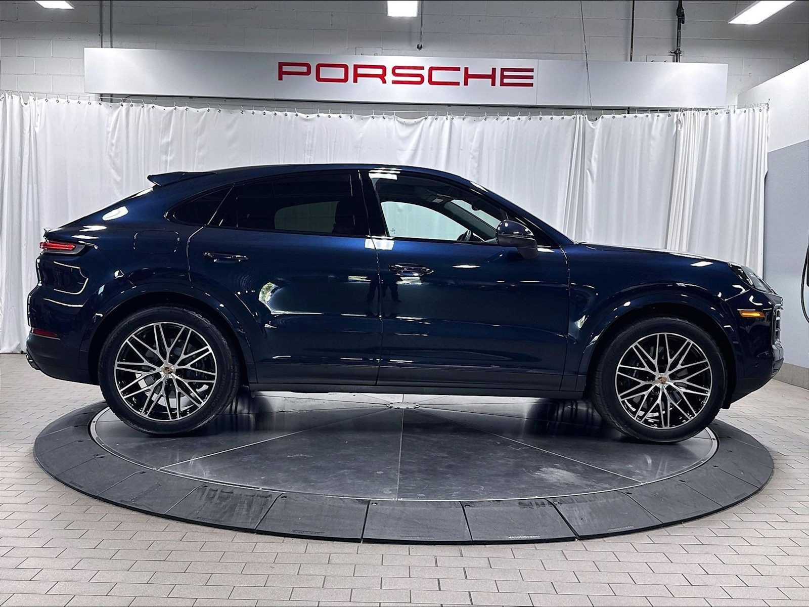 Used 2026 Porsche Cayenne Coupe AWD/4WD image 10