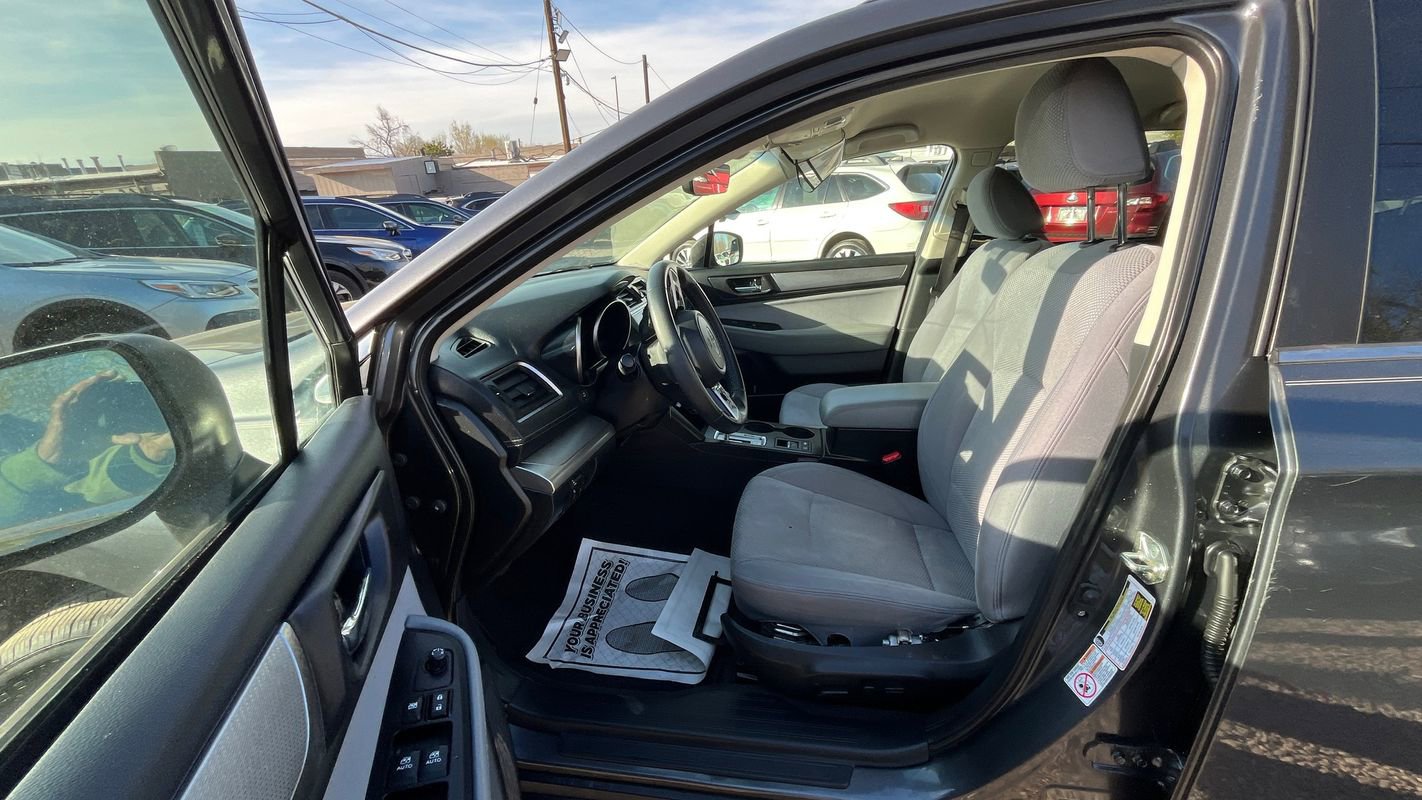 Used 2019 Subaru Outback 2.5i Premium image 18