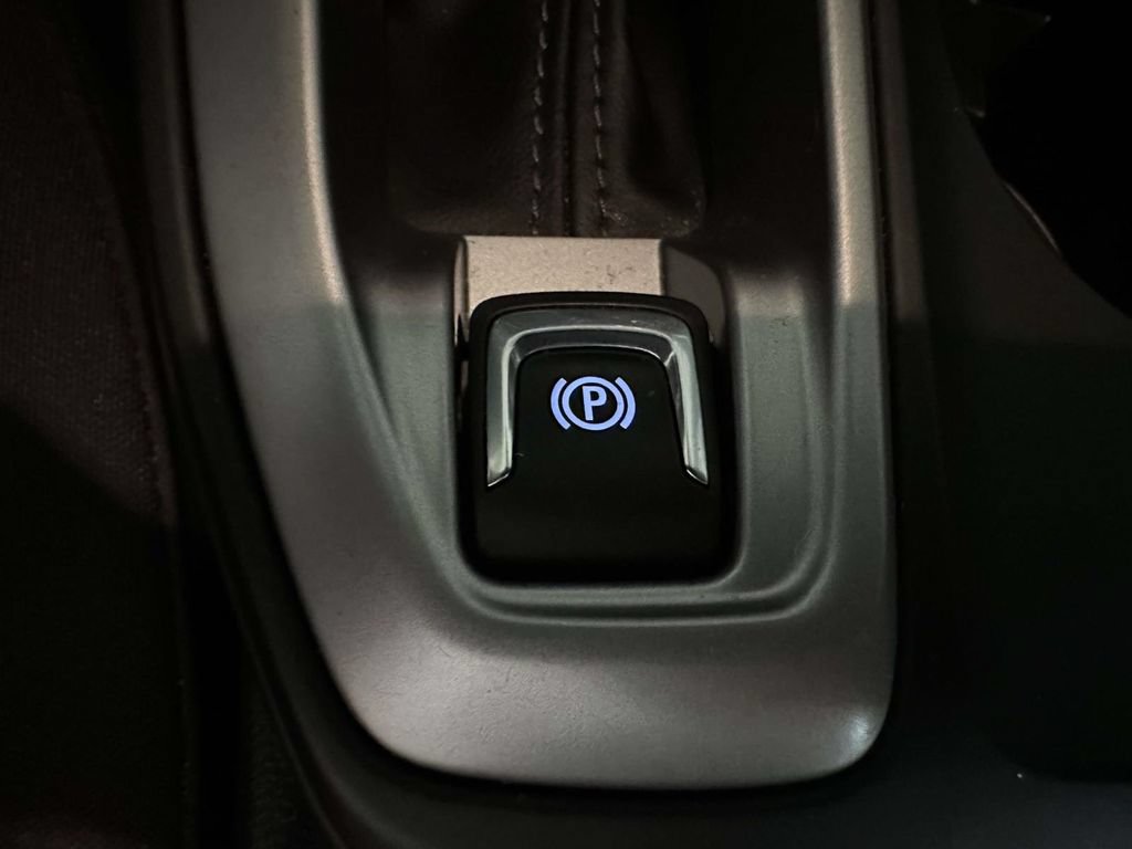 Certified 2024 Chevrolet Trax LS w/ LS Convenience Package FWD image 25