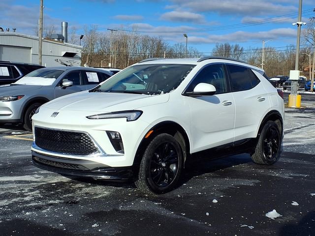 Used 2024 Buick Encore GX Sport Touring image 1