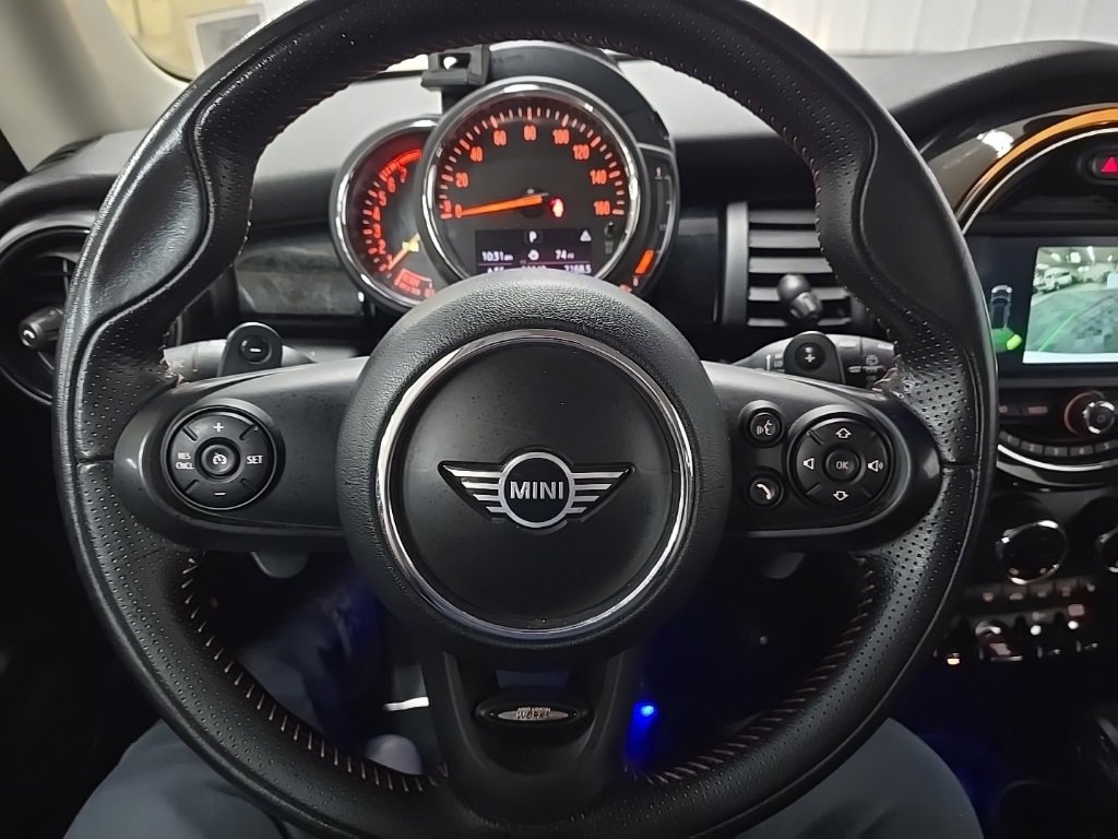 Used 2019 MINI Cooper S image 16