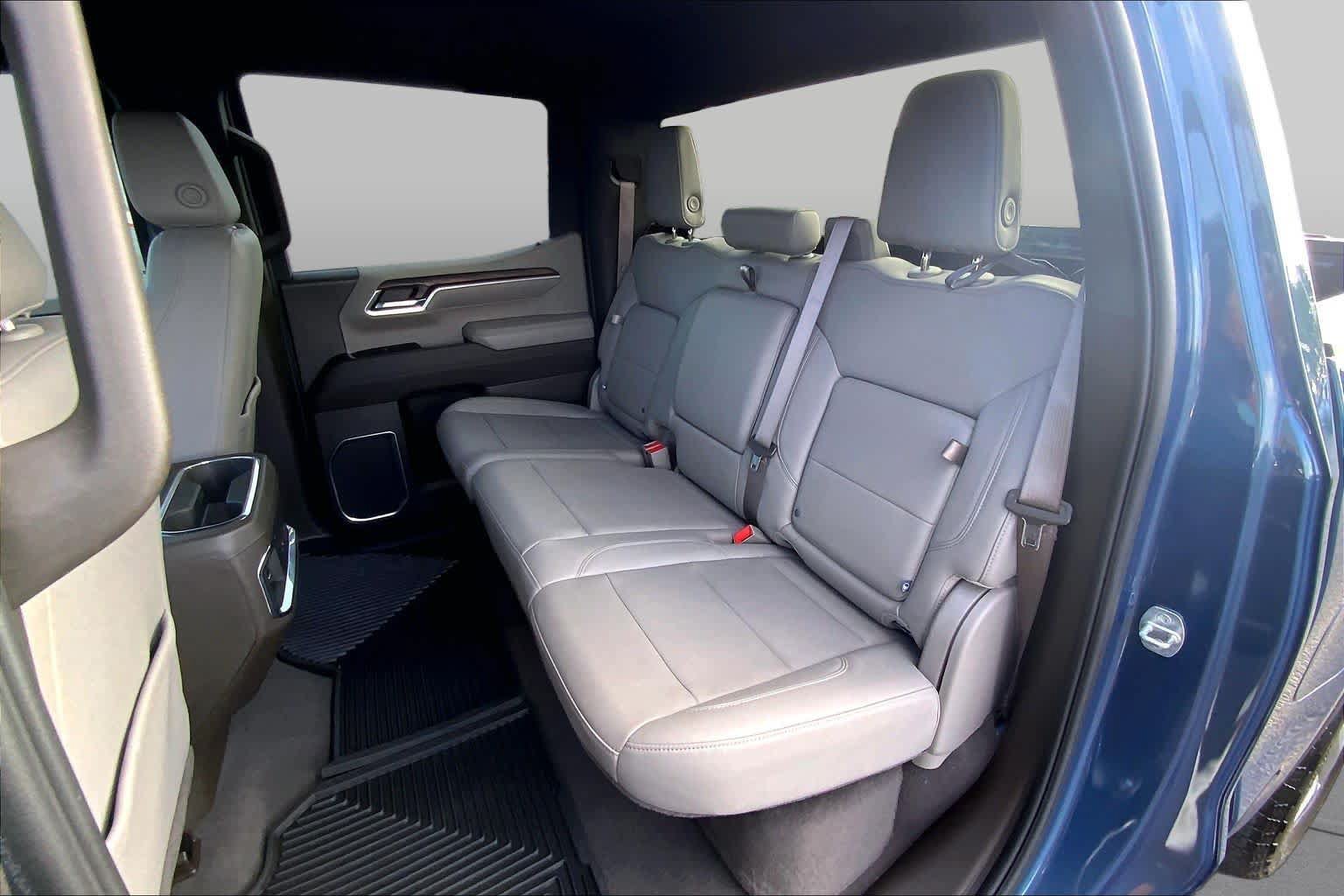 Used 2024 GMC Sierra 1500 SLT w/ SLT Convenience Package AWD/4WD image 21