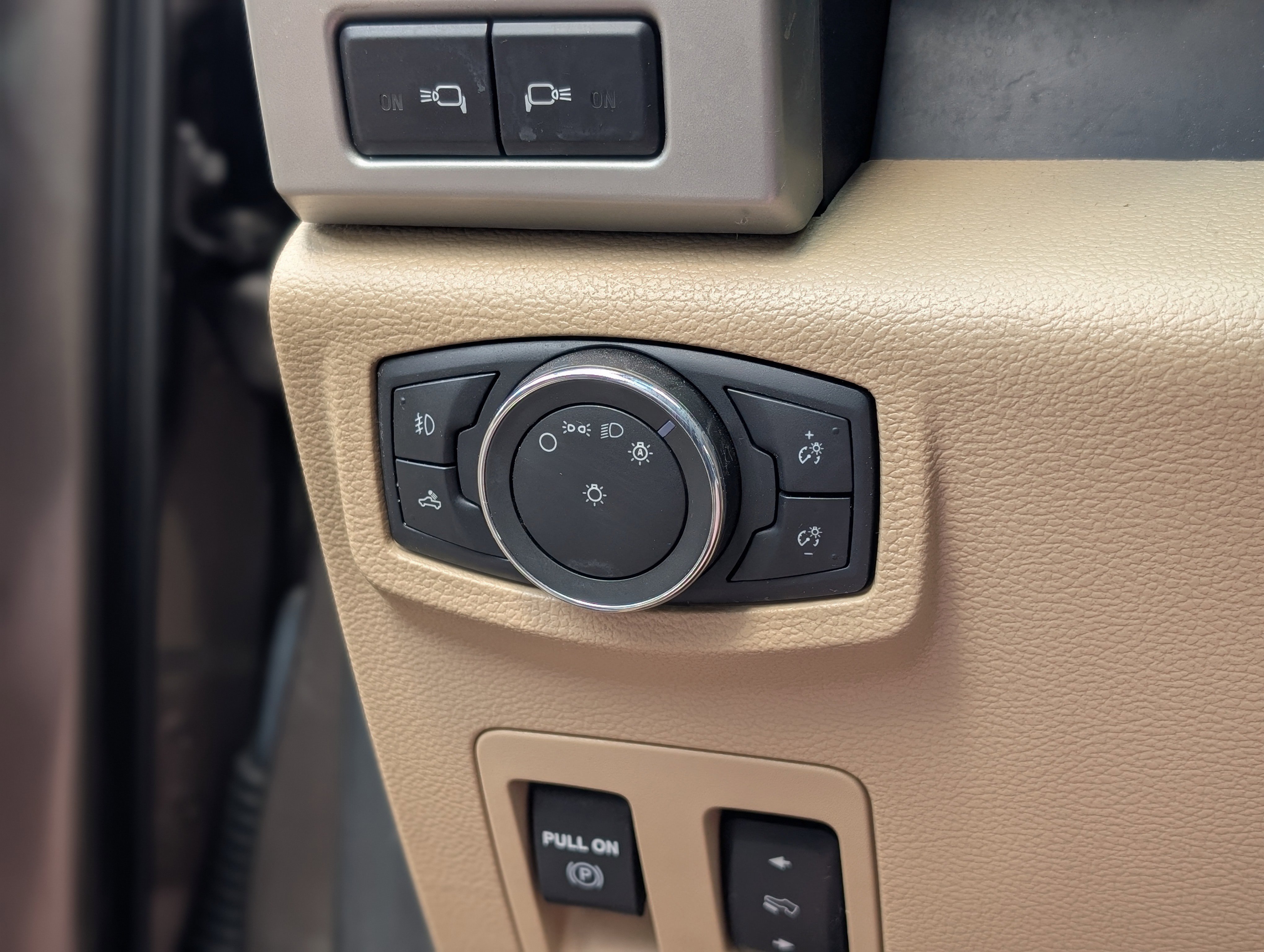 Used 2019 Ford F150 Lariat w/ Equipment Group 502A Luxury image 30