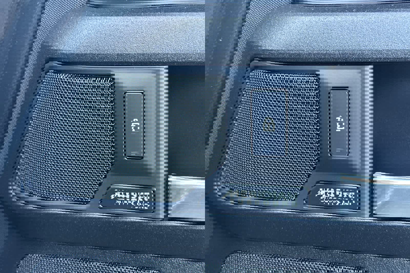 Used 2025 Land Rover Defender 110 V8 image 20