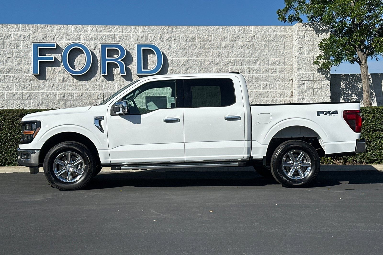 Used 2025 Ford F150 XLT w/ Equipment Group 302A MID image 7