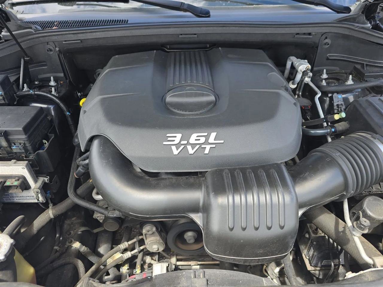 Used 2012 Jeep Grand Cherokee Laredo w/ Laredo E Group RWD image 19