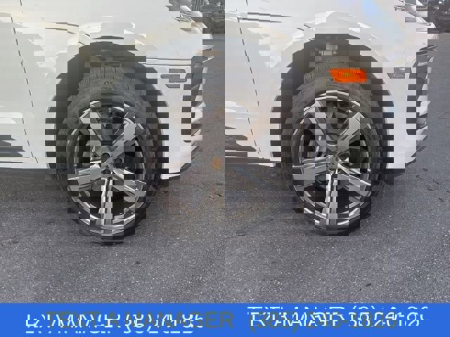 Used 2025 Porsche Macan image 11