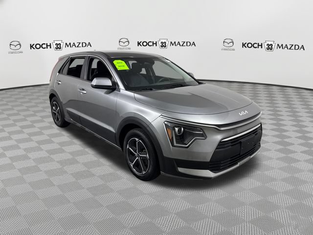 Used 2023 Kia Niro LX FWD image 3