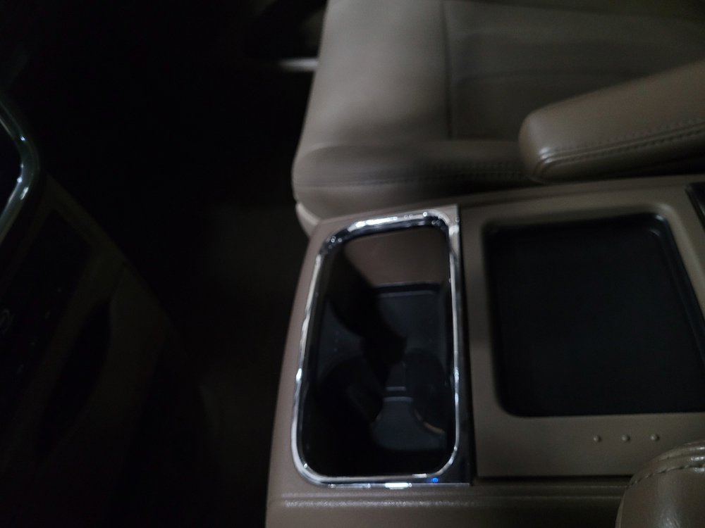 Used 2015 Chrysler Town & Country Touring-L w/ Driver Convenience Group image 26