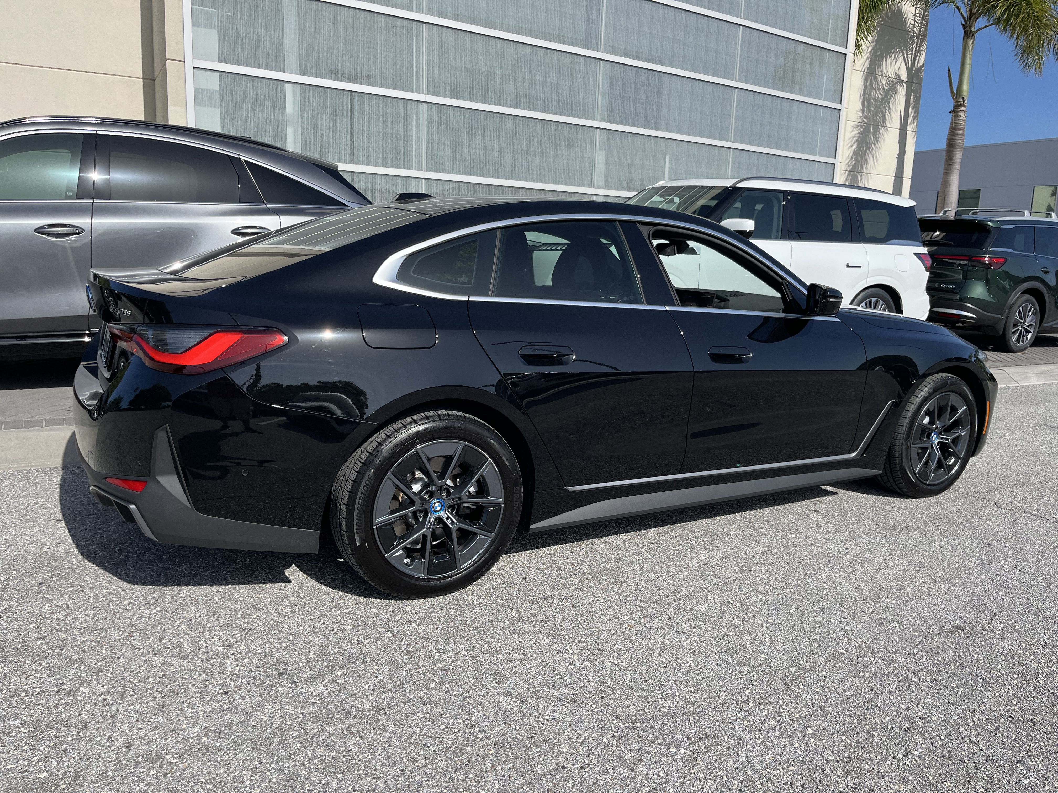 Used 2024 BMW i4 eDrive35 w/ Convenience Package RWD image 9