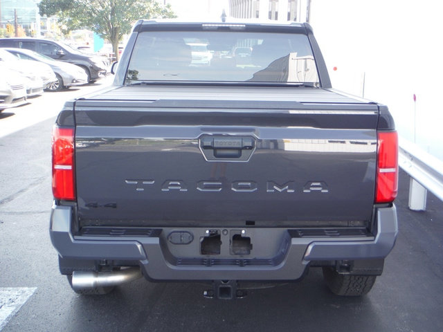 Used 2025 Toyota Tacoma TRD Off-Road AWD/4WD image 13