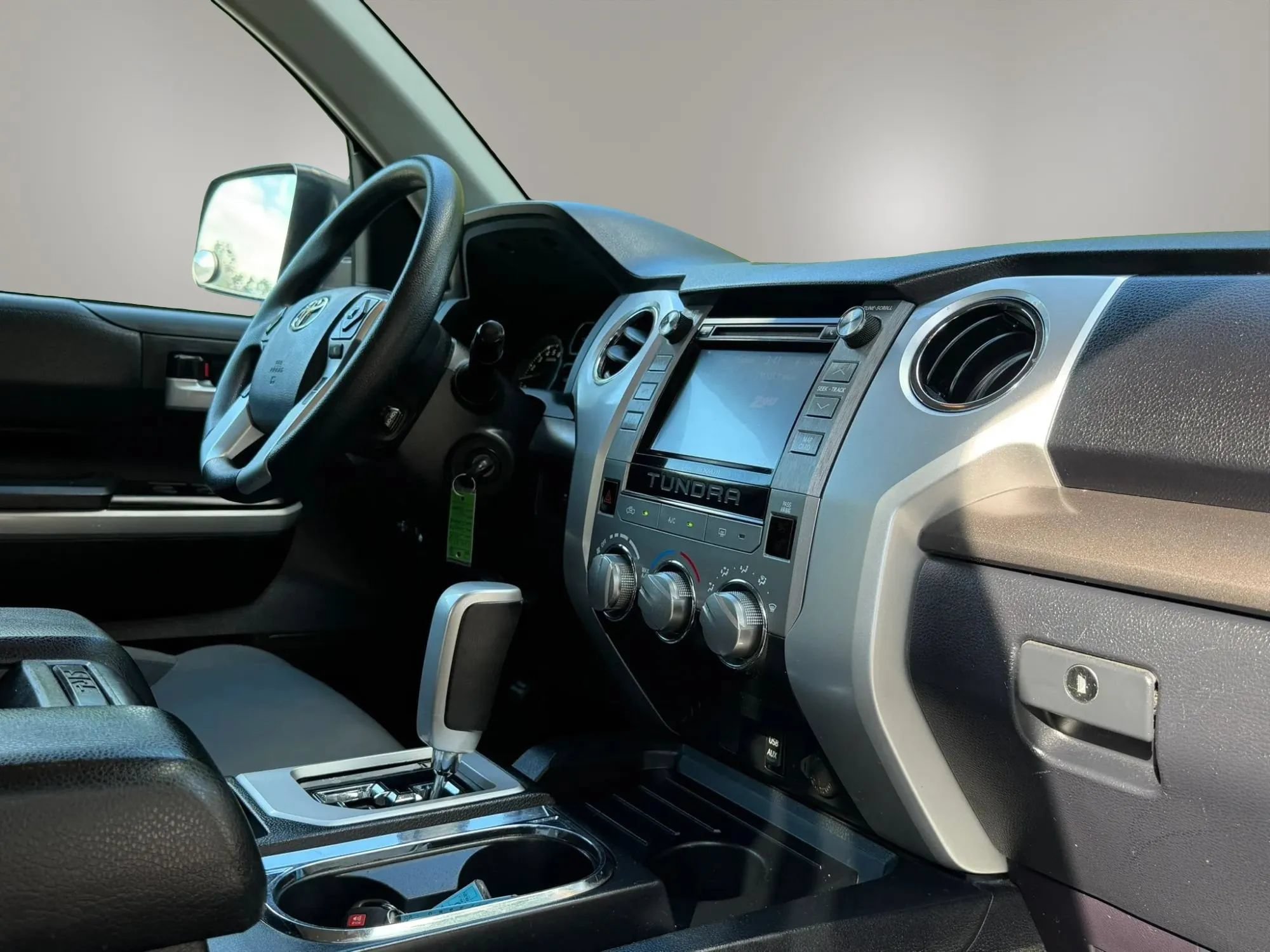 Used 2018 Toyota Tundra SR5 w/ SR5 Upgrade Package RWD image 19