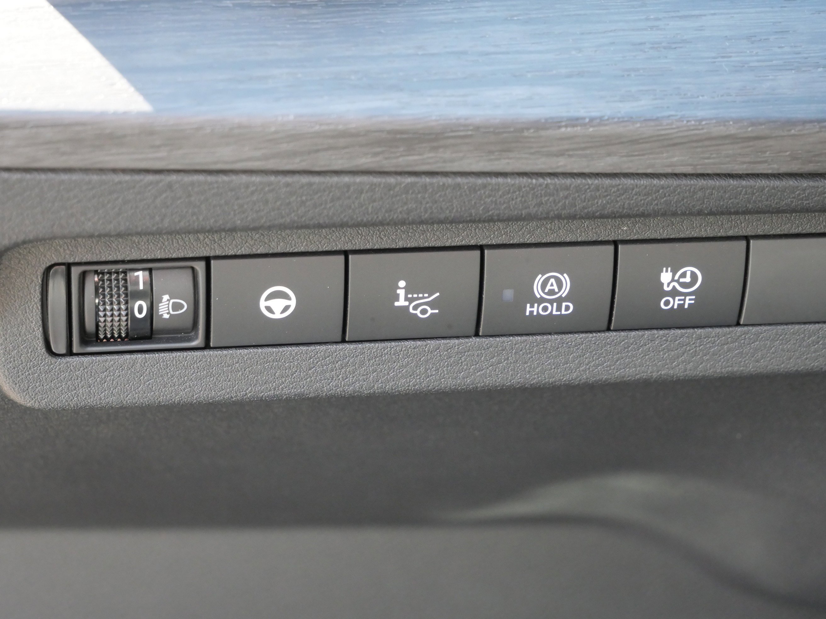 Used 2023 Nissan Ariya AWD image 21