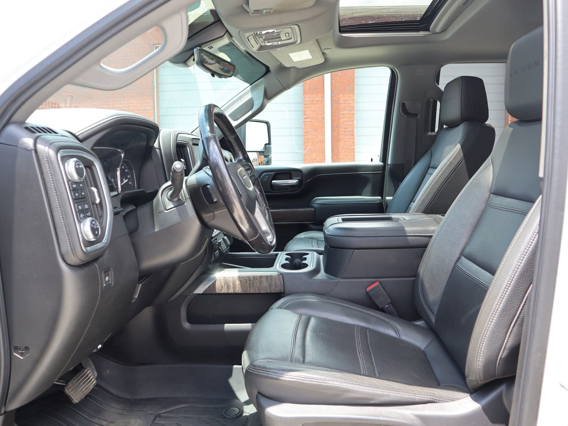 Used 2021 GMC Sierra 2500 Denali w/ Denali Ultimate Package image 12