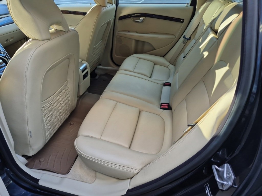 Used 2016 Volvo XC70 T5 Platinum image 13