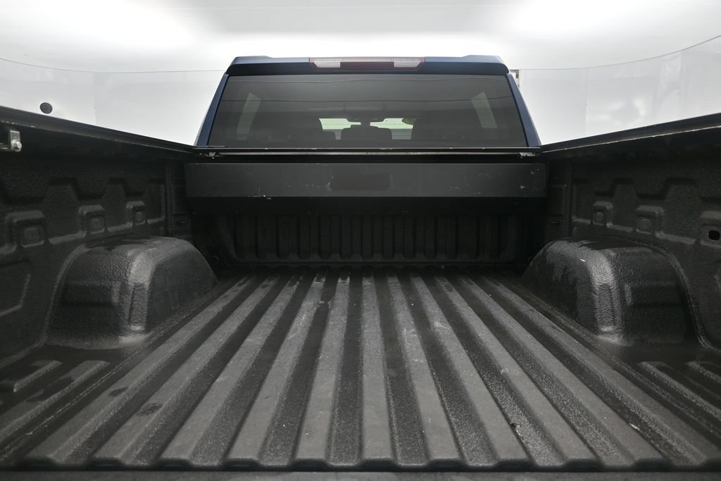 Used 2020 GMC Sierra 1500 SLT w/ Driver Alert Package I AWD/4WD image 16