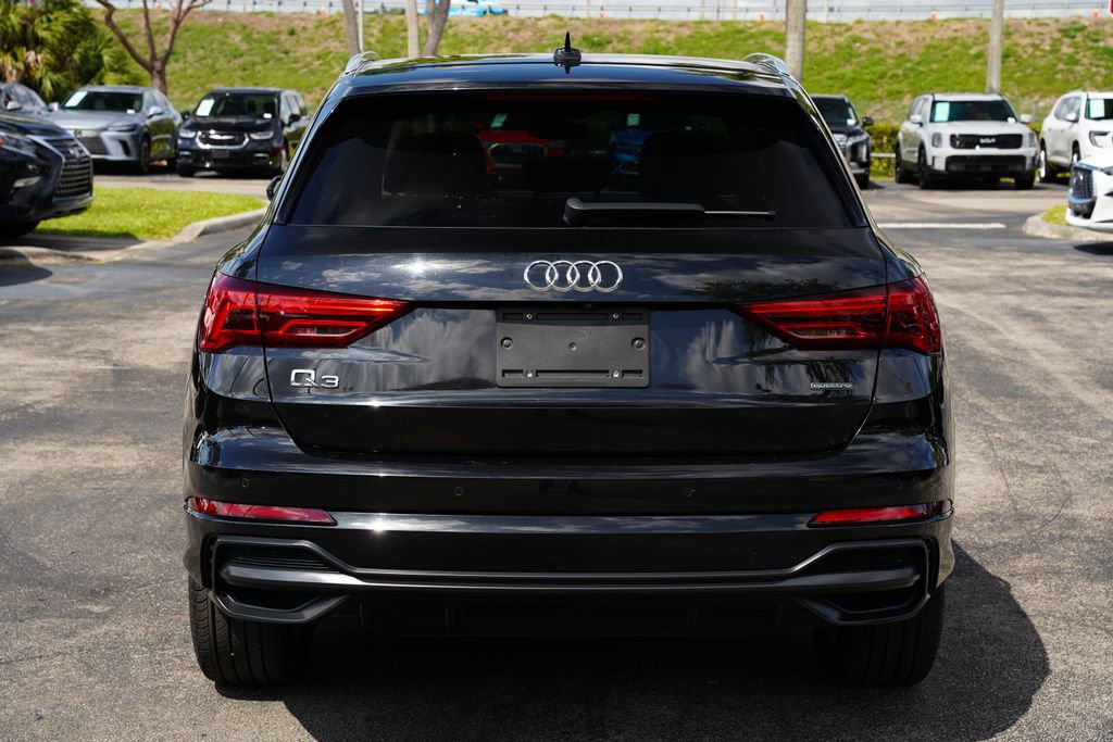 Used 2021 Audi Q3 2.0T Premium w/ Convenience Package AWD/4WD image 9