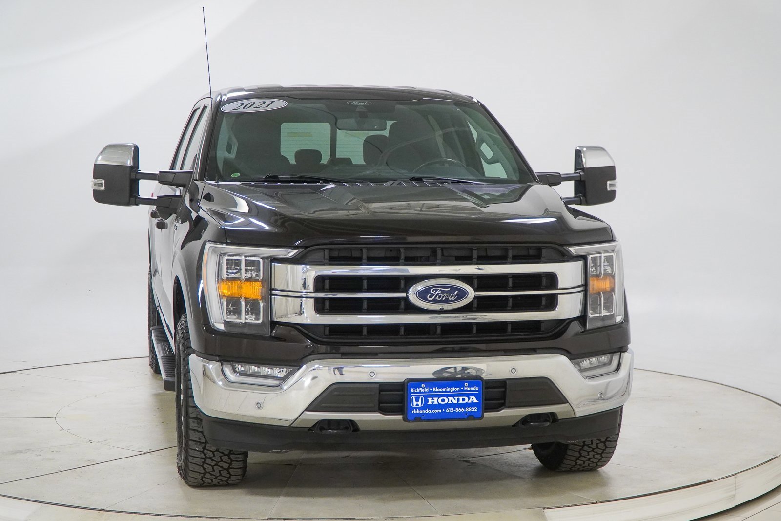 Used 2021 Ford F150 Lariat w/ Max Trailer Tow Package image 17