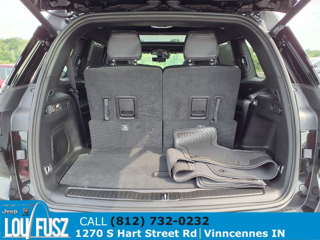 New 2025 Jeep Grand Cherokee L Limited w/ Luxury Tech Group II image 19