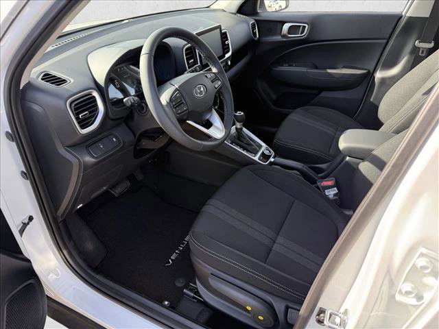 New 2026 Hyundai Venue SEL FWD image 3