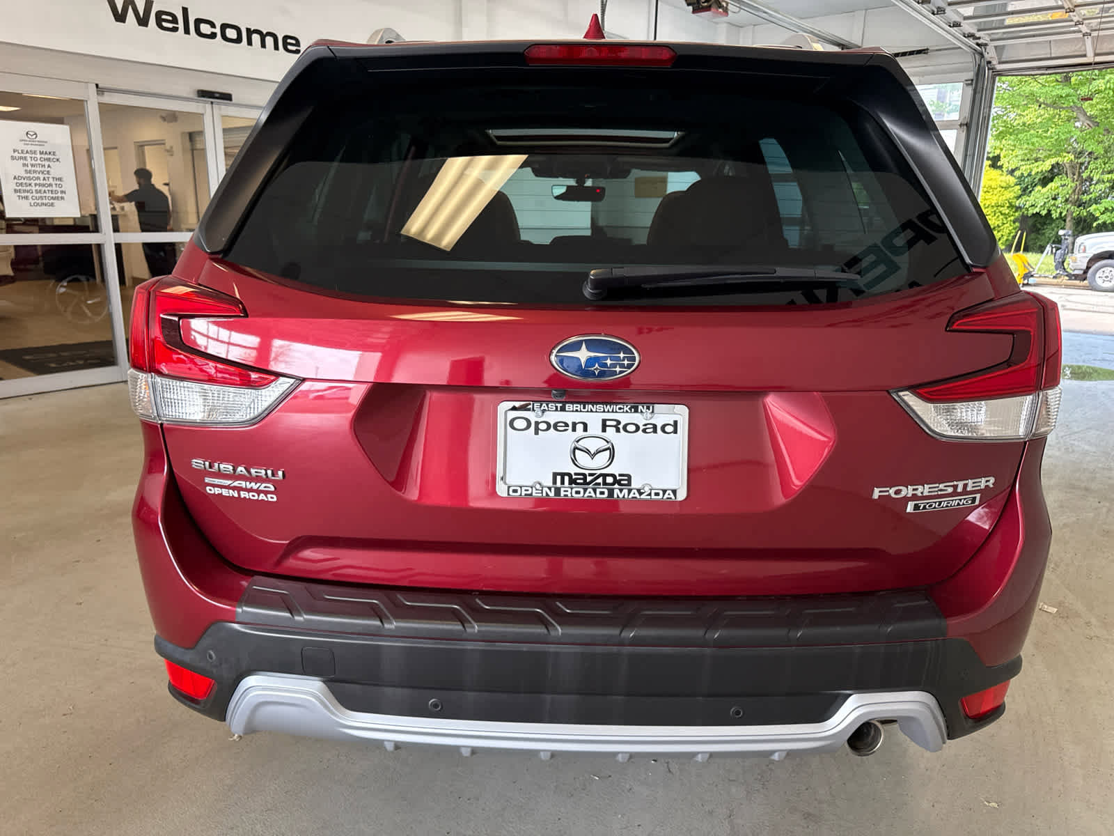 Used 2023 Subaru Forester Touring AWD/4WD image 5