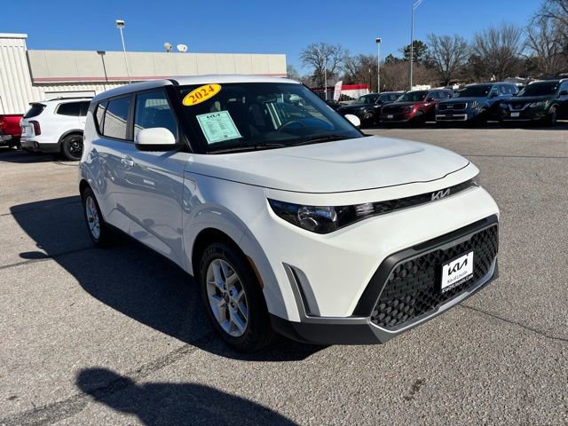 Used 2024 Kia Soul LX w/ Option Group 015 image 4