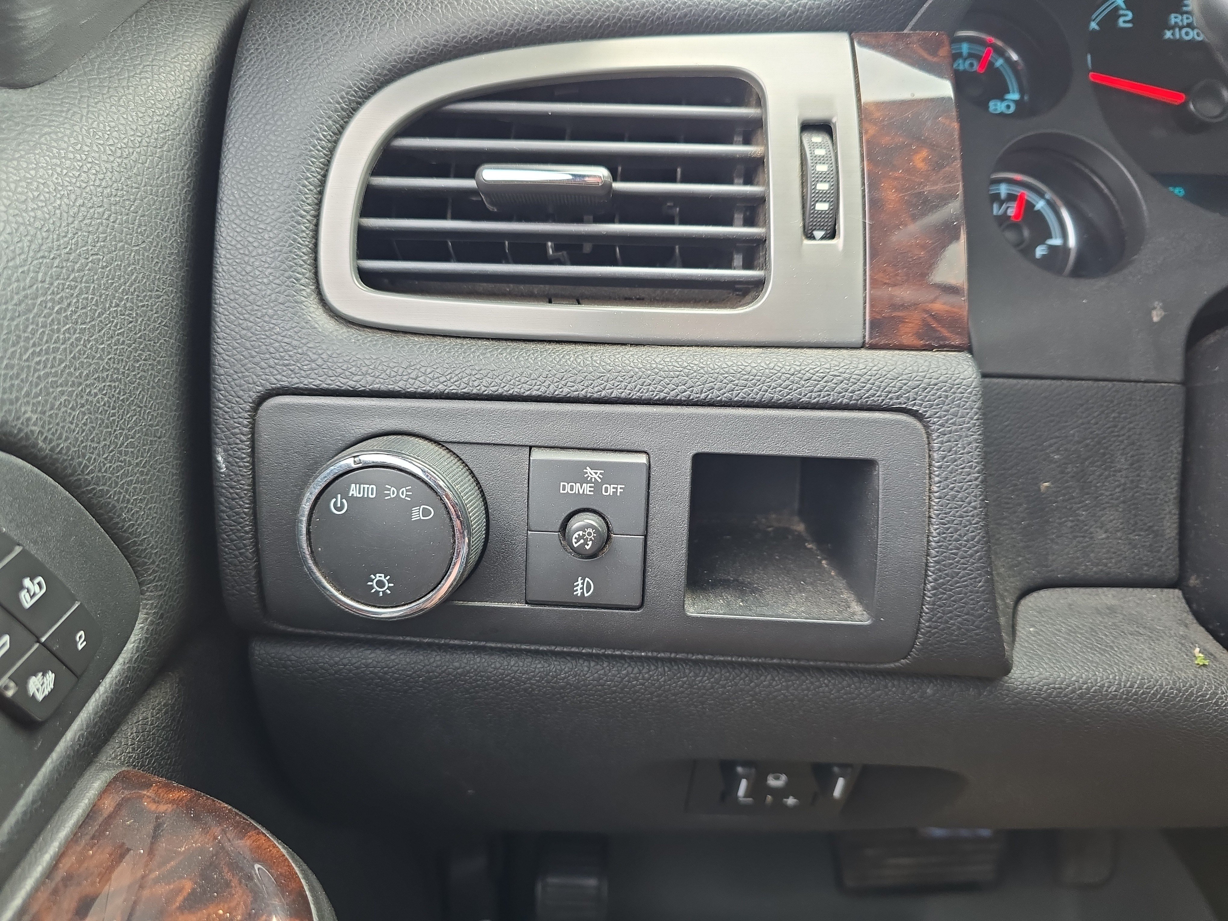 Used 2012 GMC Sierra 1500 Denali AWD/4WD image 19