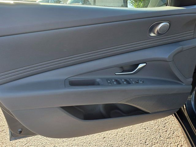 Certified 2025 Hyundai Elantra Sport image 15