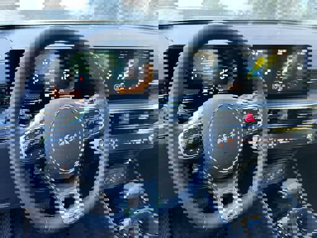 Certified 2025 Kia K5 GT-Line image 13