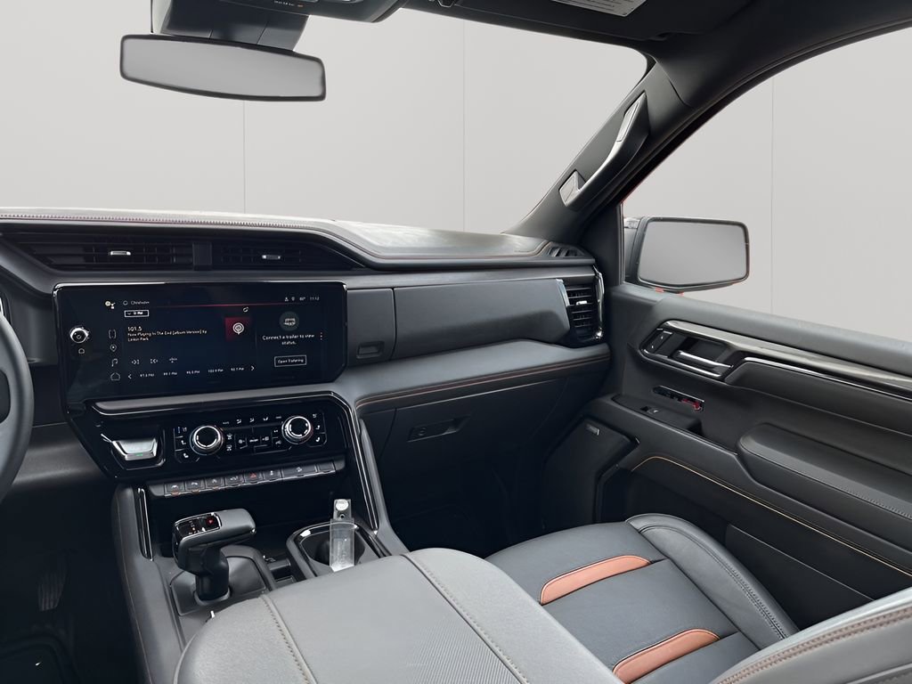 Used 2024 GMC Sierra 1500 AT4 w/ AT4 Premium Package image 24