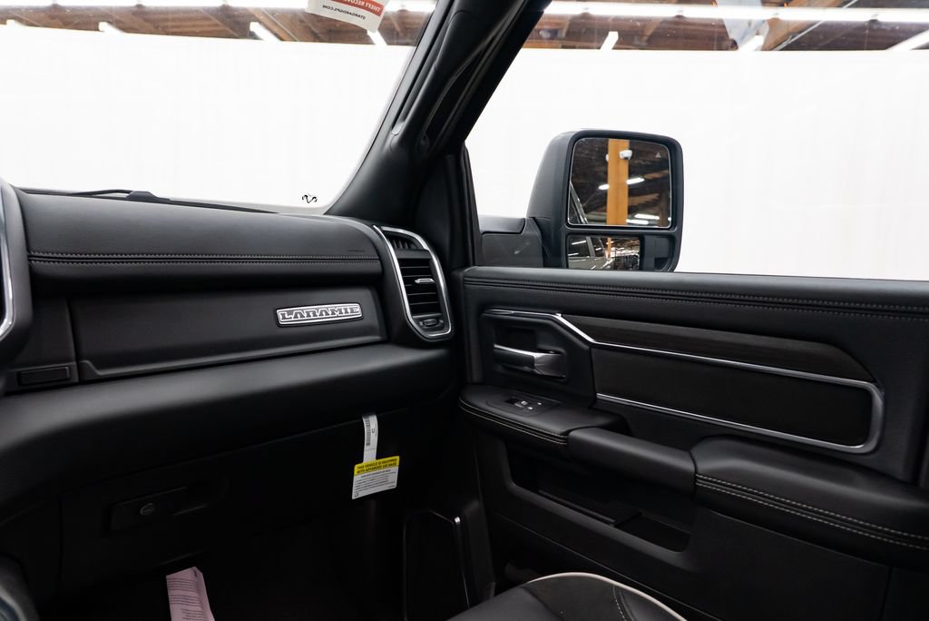 New 2026 RAM 2500 Laramie AWD/4WD image 11
