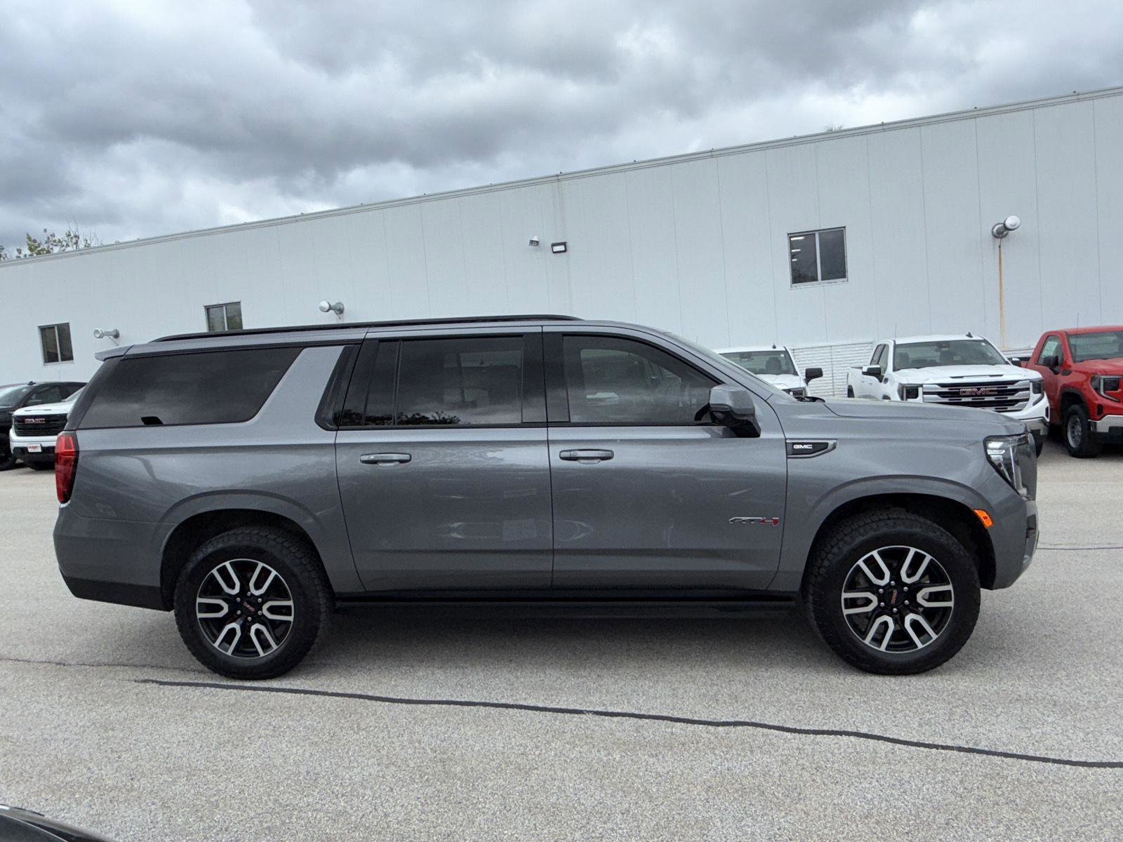 Used 2021 GMC Yukon XL AT4 w/ AT4 Premium Plus Package image 6