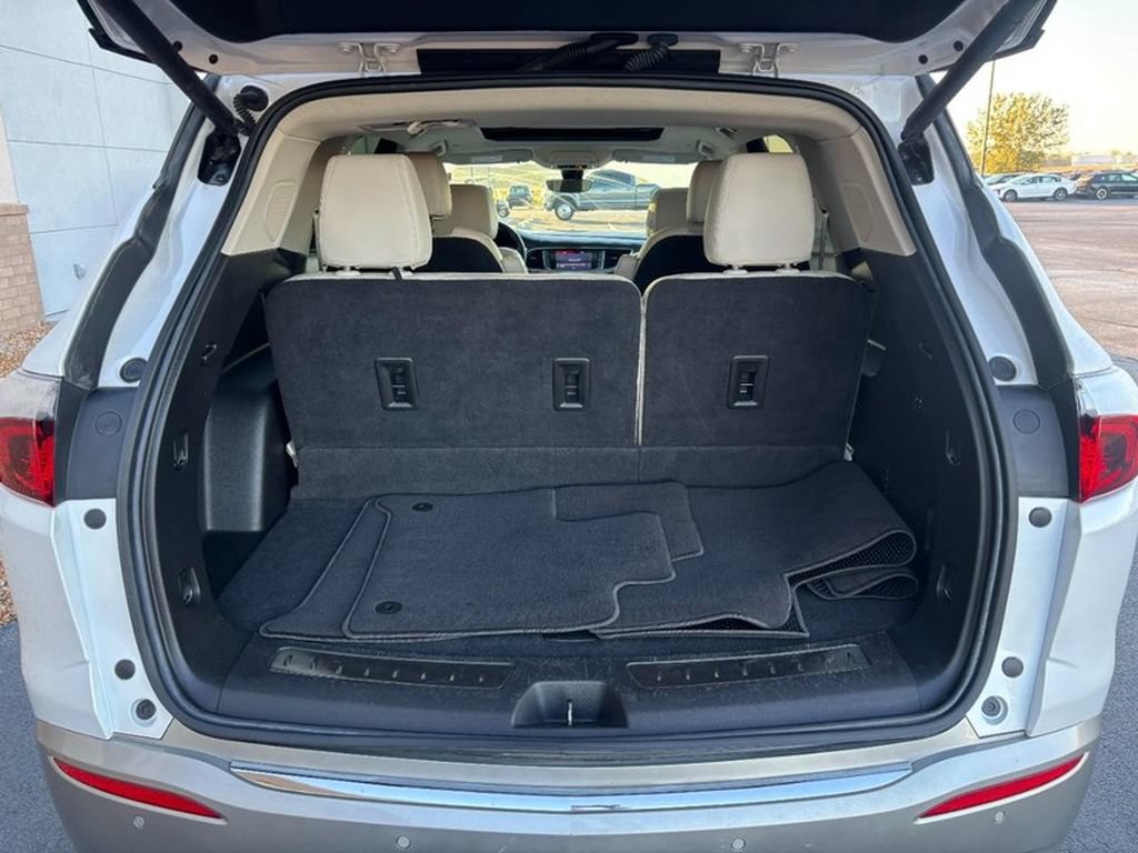 Used 2022 Buick Enclave Premium w/ Experience Buick Package FWD image 7