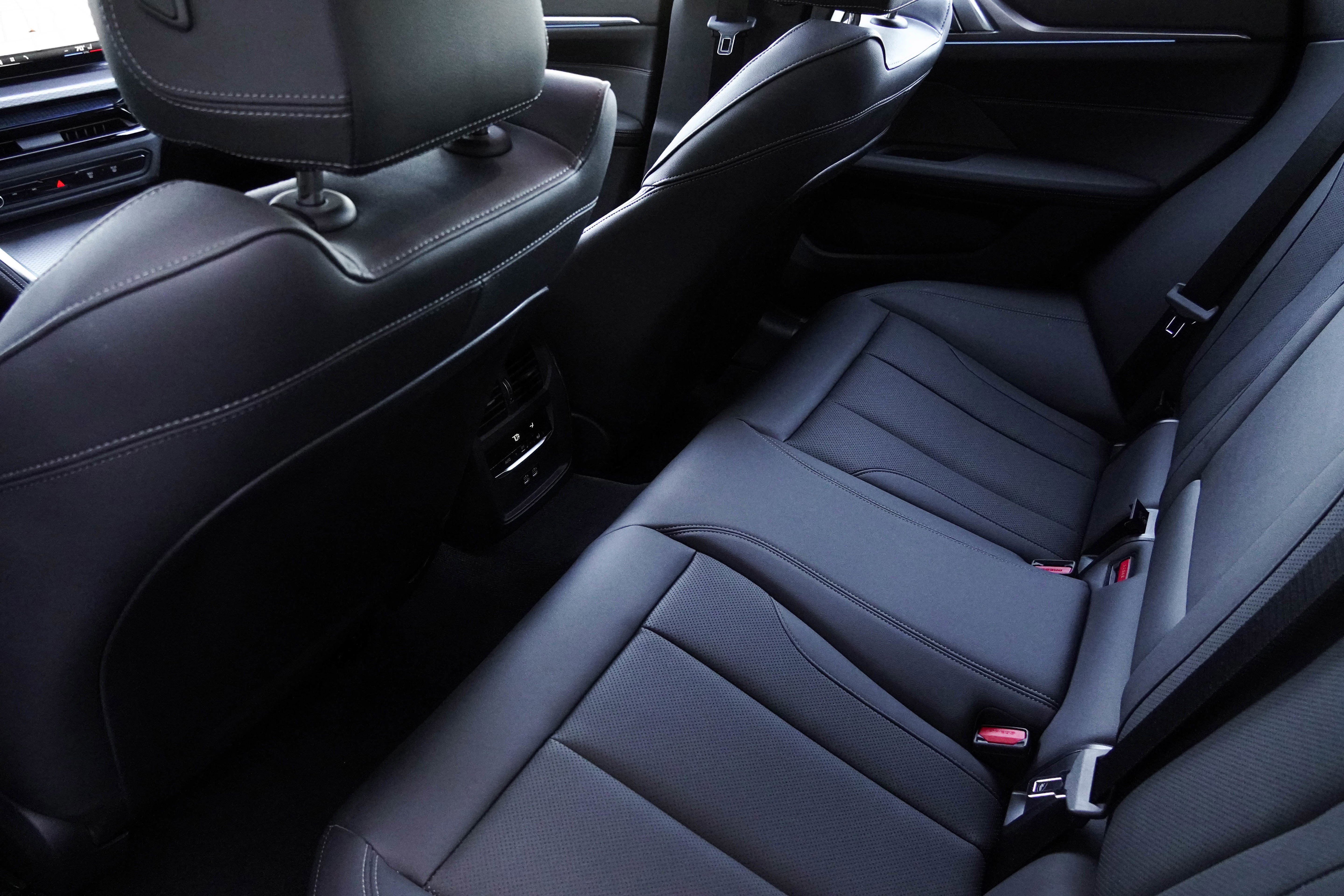 Certified 2026 BMW M440i image 38