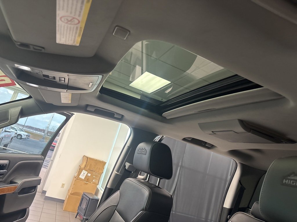 Used 2018 Chevrolet Silverado 2500 High Country w/ Duramax Plus Package image 18