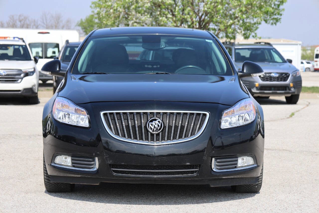 Used 2013 Buick Regal Leather FWD image 2