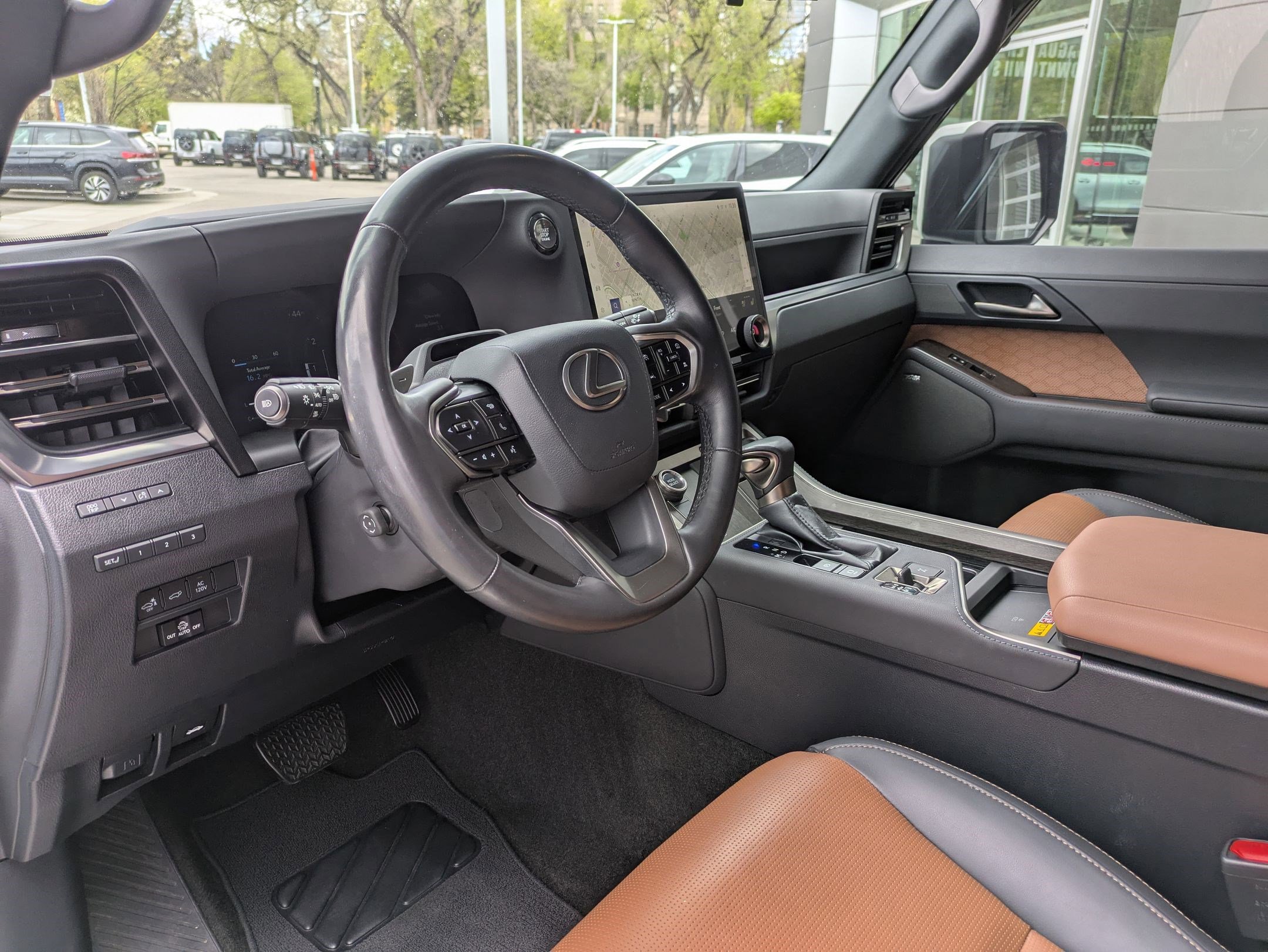 Used 2024 Lexus GX 550 w/ Accessory Package (Z1) image 14