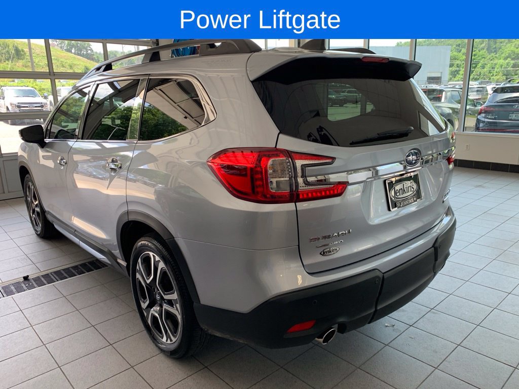 Used 2025 Subaru Ascent Touring AWD/4WD image 16