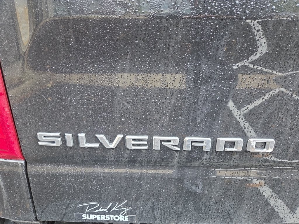 Used 2022 Chevrolet Silverado 1500 LTZ RWD image 8