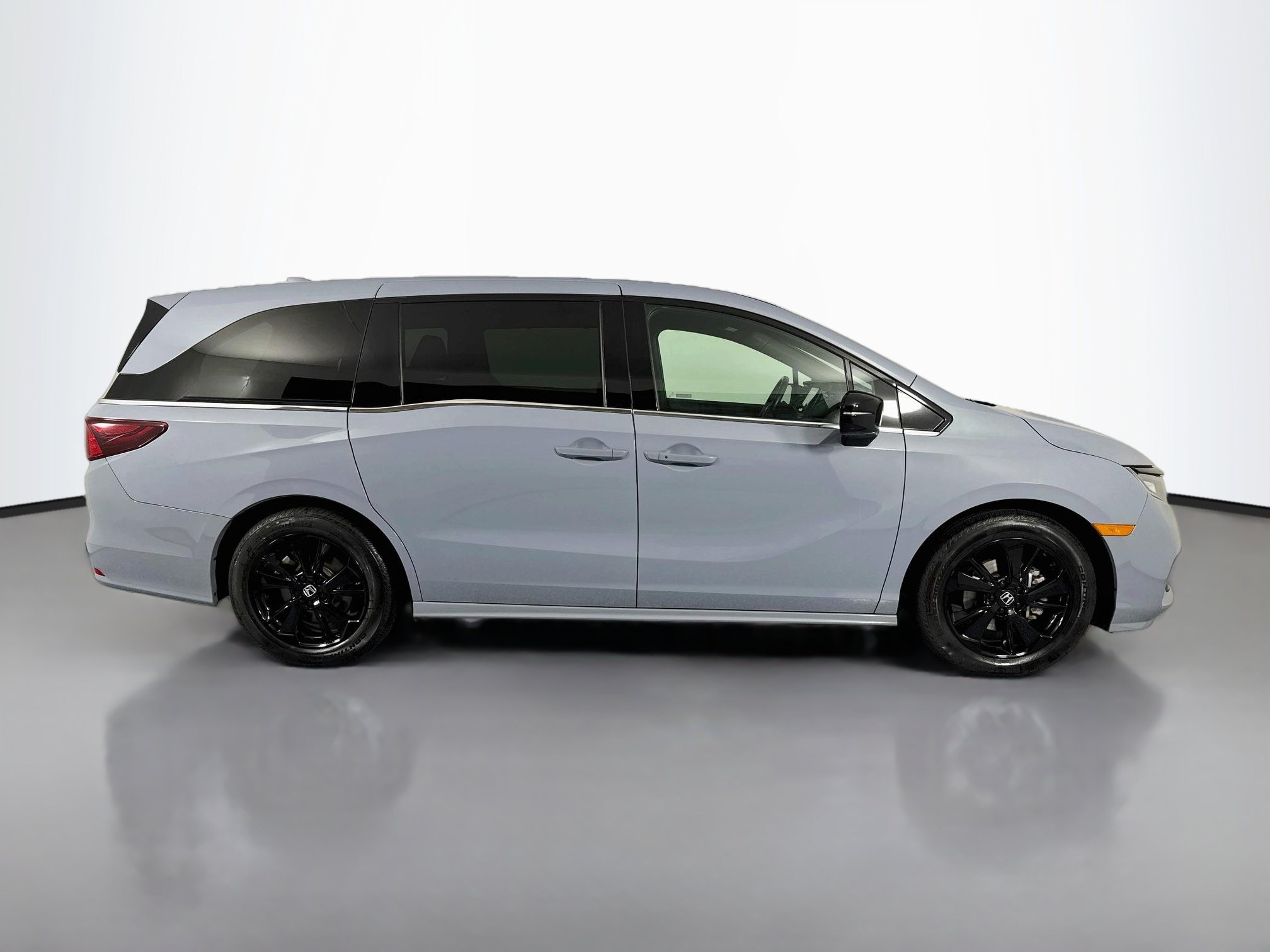 Certified 2024 Honda Odyssey Sport image 4
