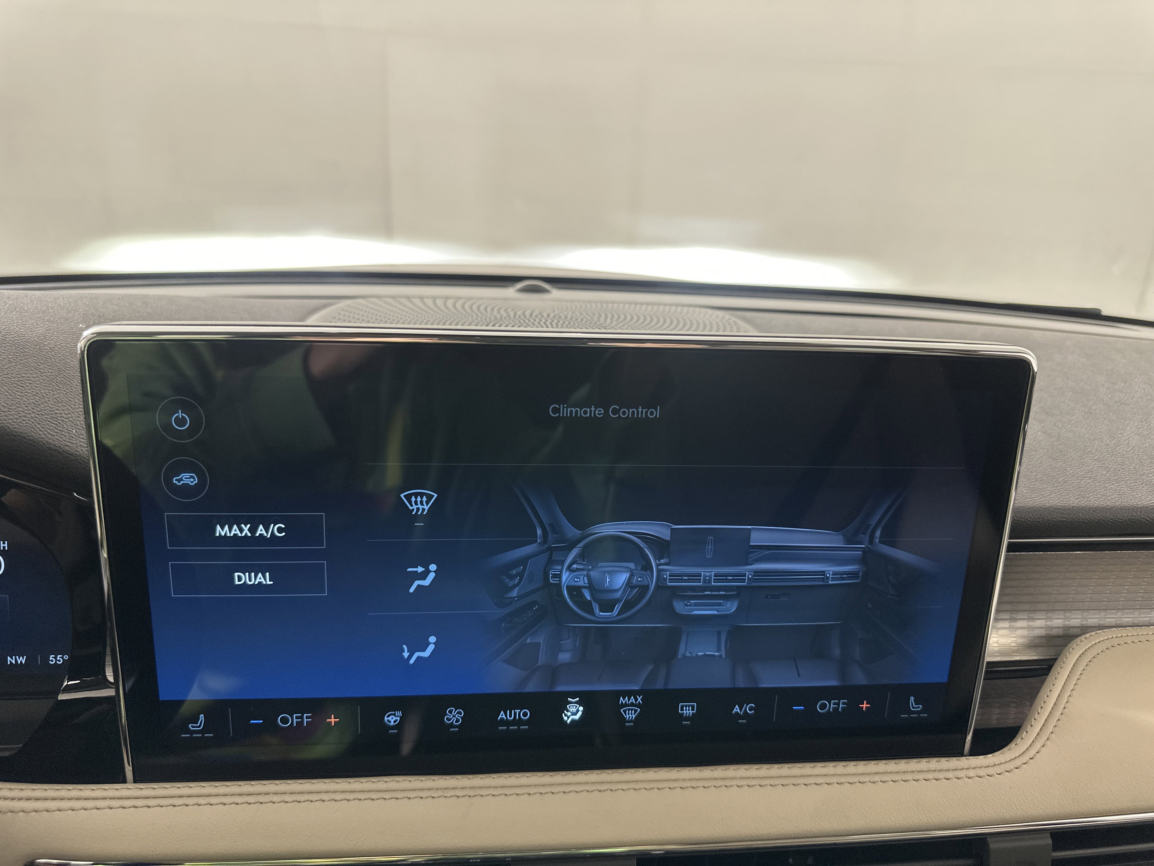 New 2026 Lincoln Corsair Premiere image 16