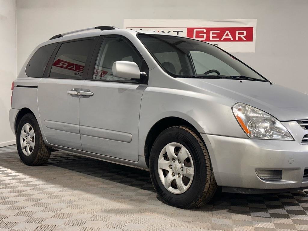 Used 2009 Kia Sedona FWD image 2