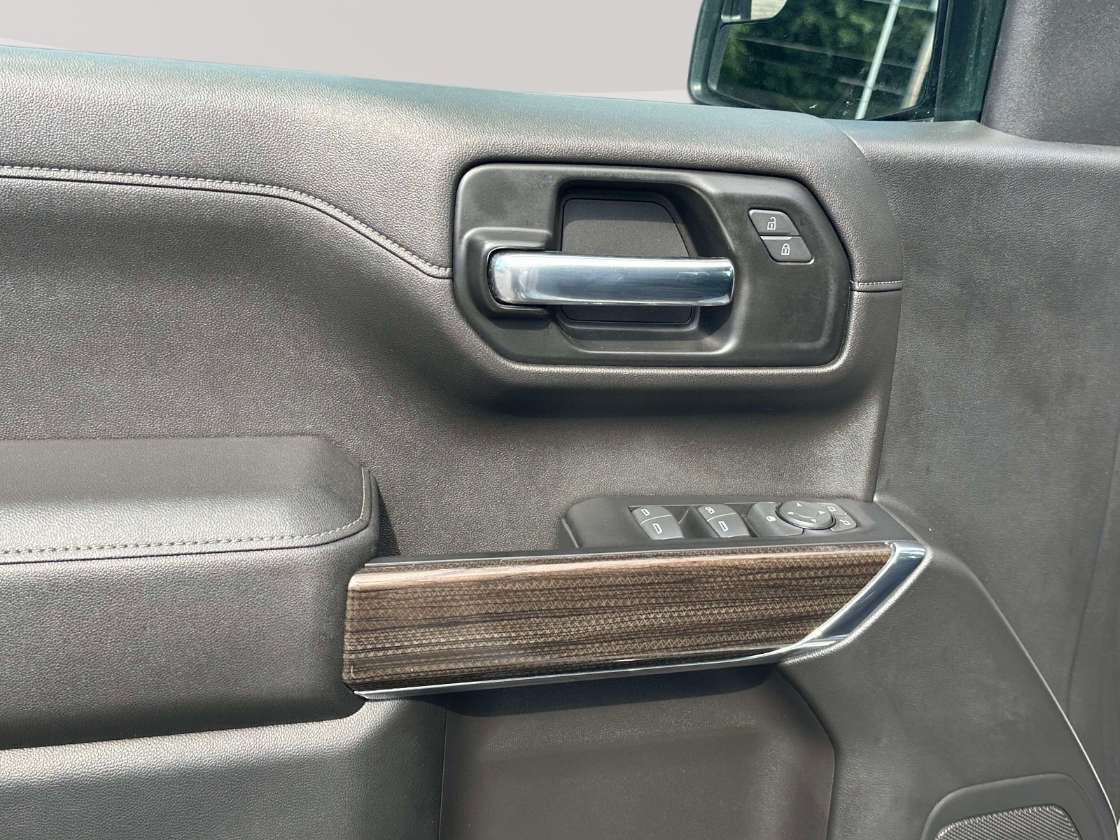 Used 2022 Chevrolet Silverado 1500 LT AWD/4WD image 20