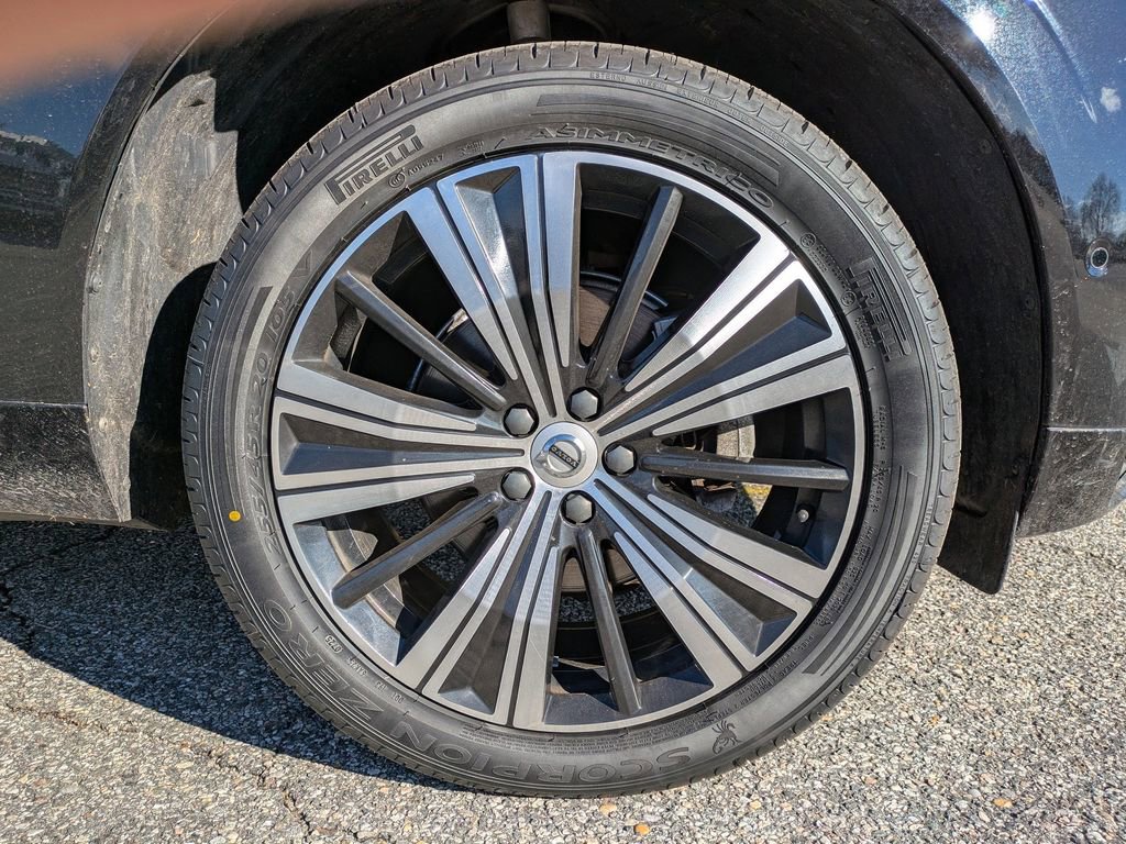 Certified 2022 Volvo XC60 B5 Inscription w/ Advanced Package image 11