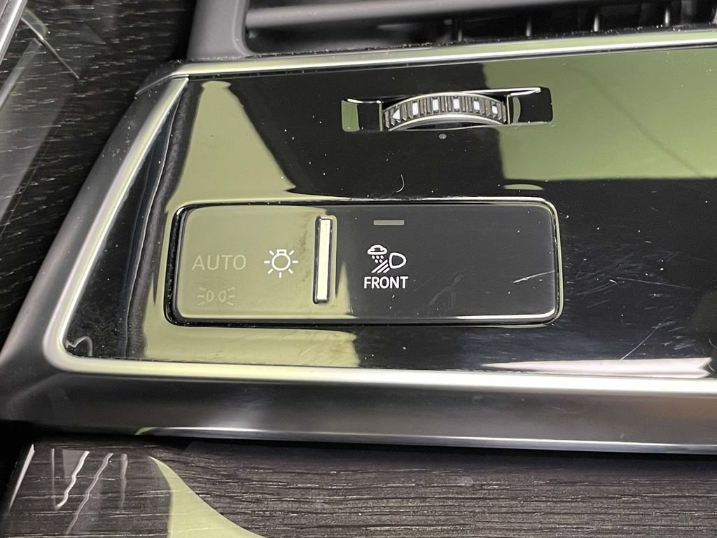 Certified 2025 Audi Q8 Prestige AWD/4WD image 39